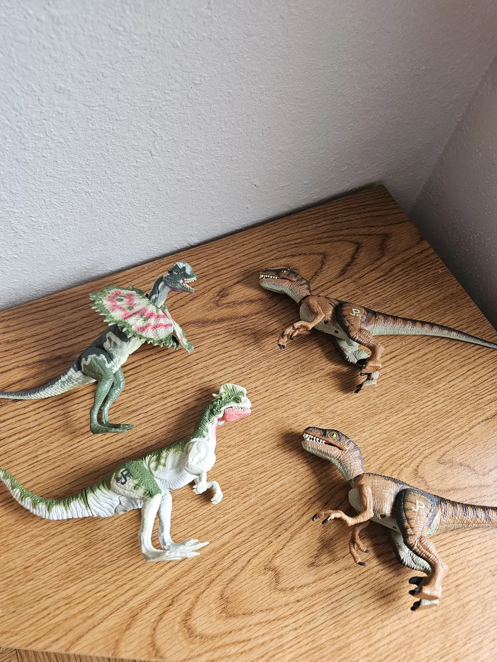 Jurrasic Park 4 Dinosaur LOT 9 Inch Raptors & More